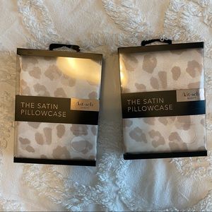 NWT/NIB Kitsch Leopard Satin Pillowcases (Set of 2)
